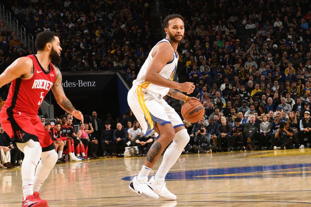 仍然依靠团 仍然依靠团